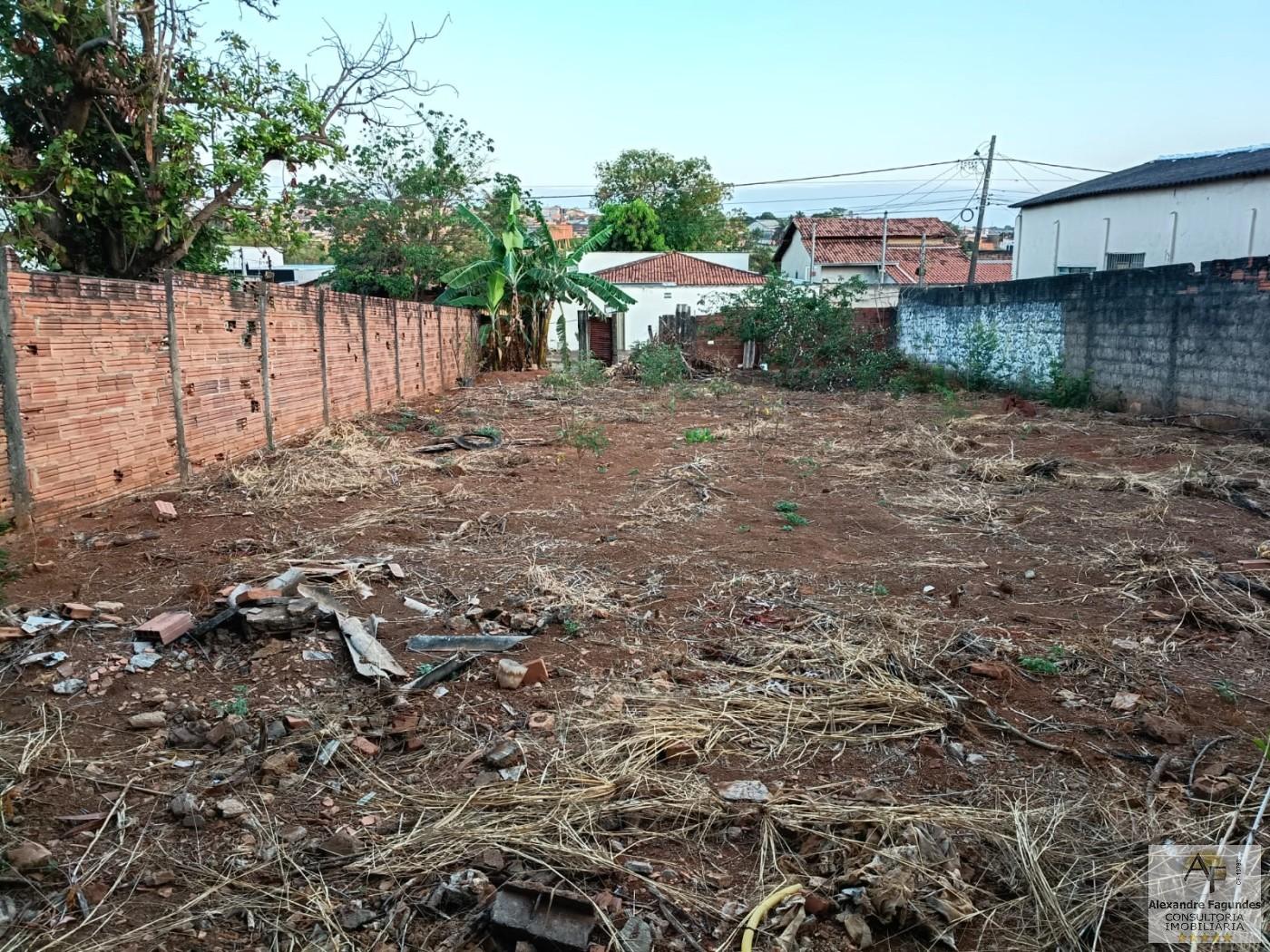Terreno, 382 m² - Foto 2